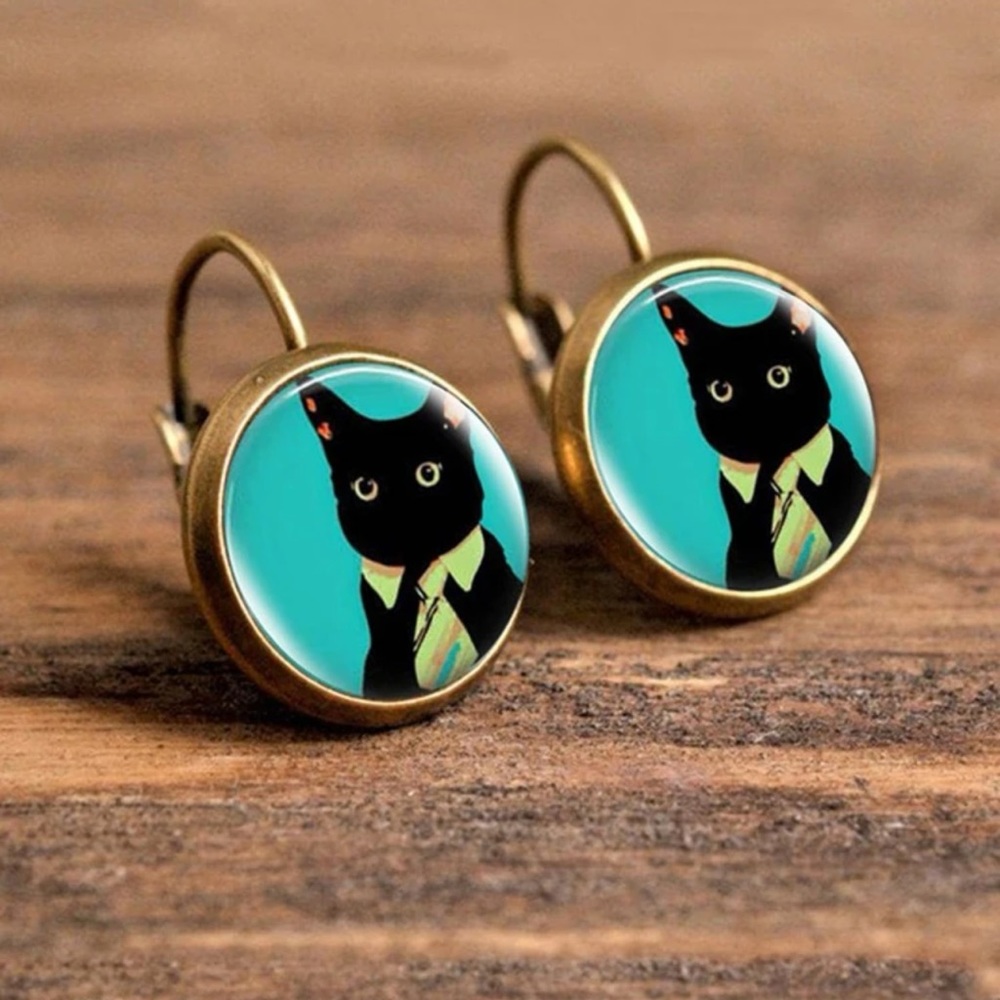 Chic Cat Design Earrings